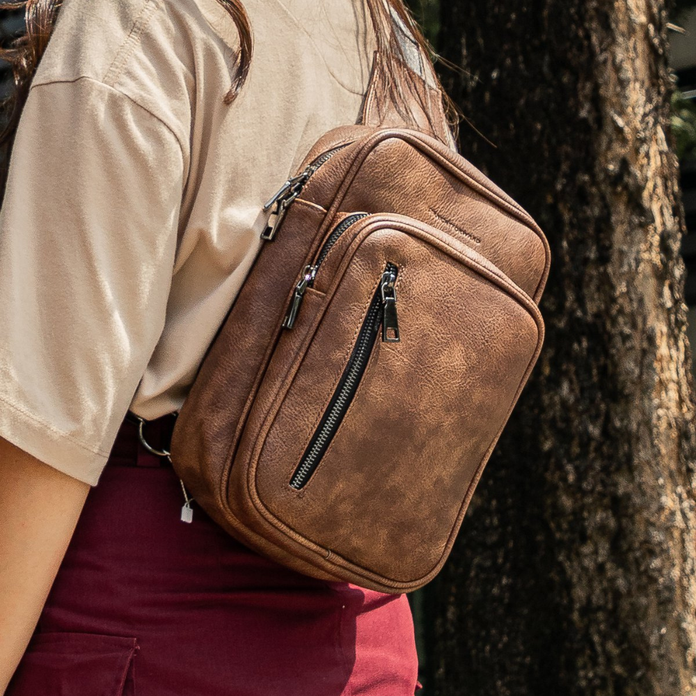 Custom Leather Traveler Bag